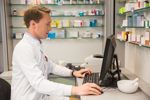 Pharmacy assistants should be comfortable using a computer